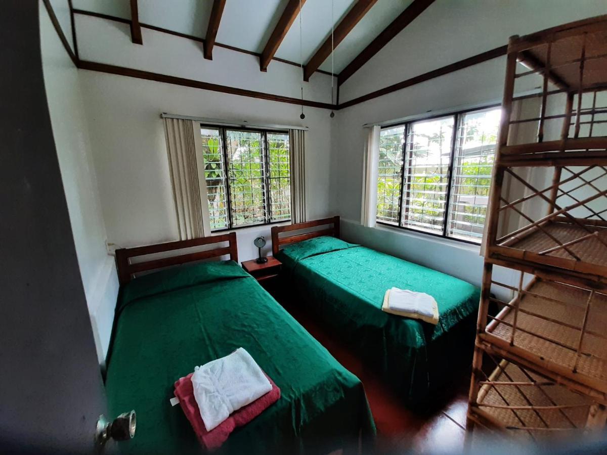 Iguana Libre Hotel Dominical Ngoại thất bức ảnh